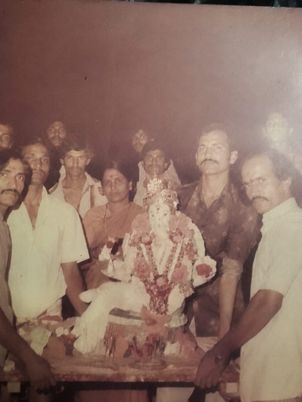 १९७४ - मंडळाचे संस्थापक सदस्य व श्री गणरायाची पहिली मूर्ती